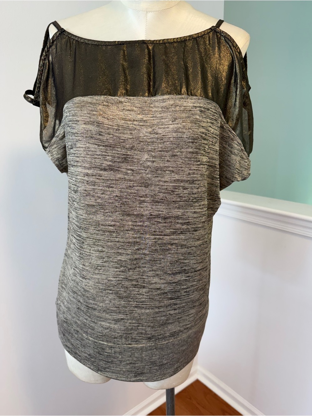 Cache Off-Shoulder Metallic Black & Gray Tunic